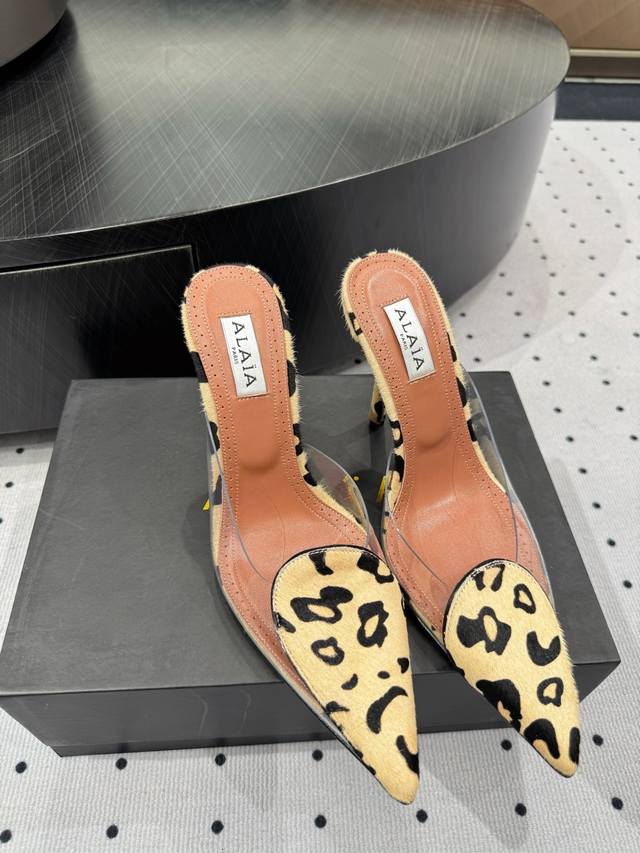 New Arrival Bestseller Upper: Leopard Print Lining: Sheepskin Sole: Cowhide Eleg