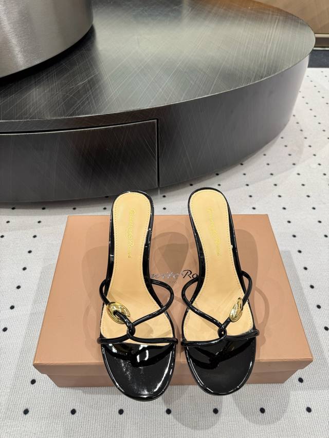 New Arrival Fabric: Patent Leather Lining: Sheepskin Sole: Genuine Leather Elega