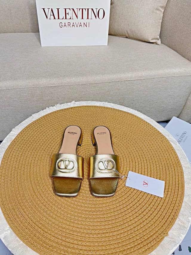 Top-Tier Edition - Genuine Leather Sole Valentino 25 Latest Classic Versatile V-
