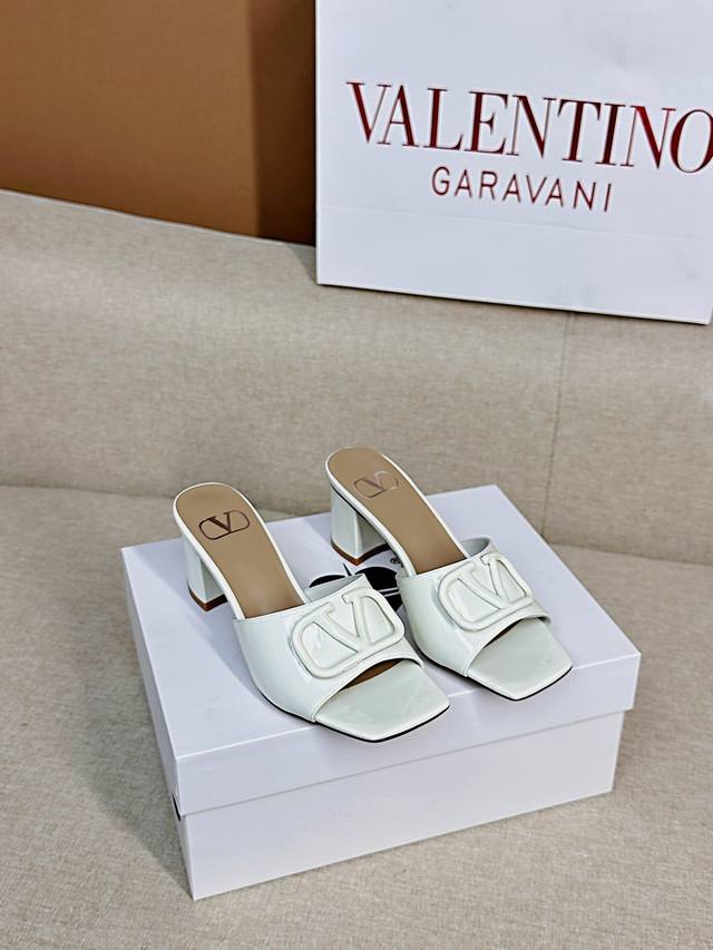 Top-Tier Edition - Genuine Leather Sole Valentino Garavani Vlogo Cut-Out 25 Late