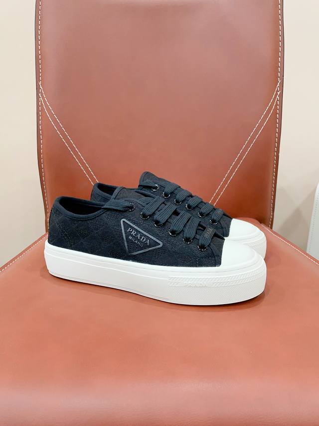 Certified Prada Spring/Summer New Canvas Shoes So Beautiful! Feels Incredibly Li