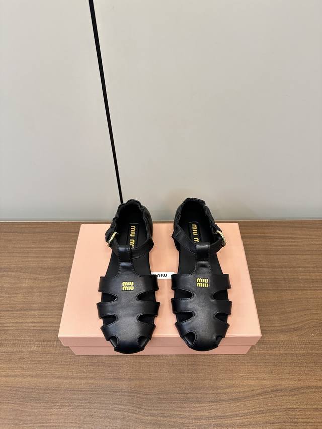 Miumiu | 25Ss Miu Miu Spring/Summer Runway-Inspired Roman Sandals Piggy Bank Sho