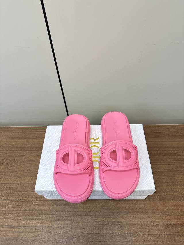 Dior | Dior 25P Spring/Summer New Arrival Ultra-Light Jelly Beach Slippers Paris