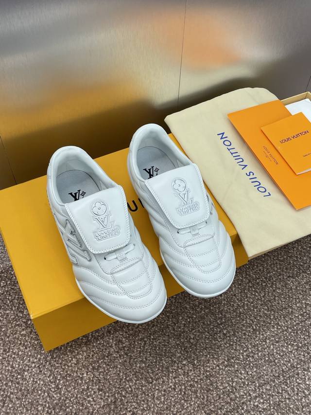 Louis Vuitton* 2025 Spring/Summer Haute Couture Couple Series New Arrival Footpr