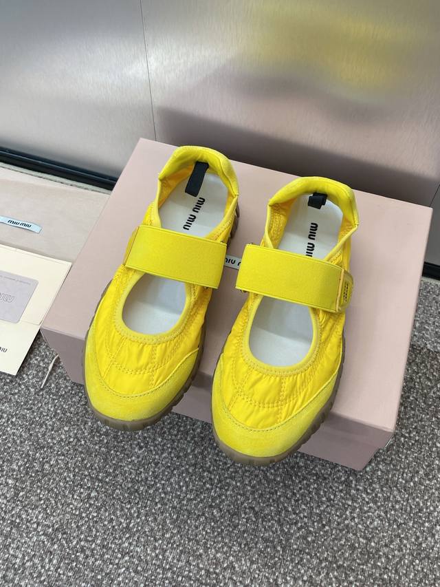 Factory Price Miumiu 2025 Haute Couture Series Runway New Arrival Magic Tape Cas