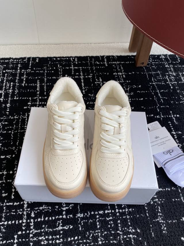 Premium Quality, Newly Upgraded Alo25S Spring/Summer New Arrival, Two-Tone White
