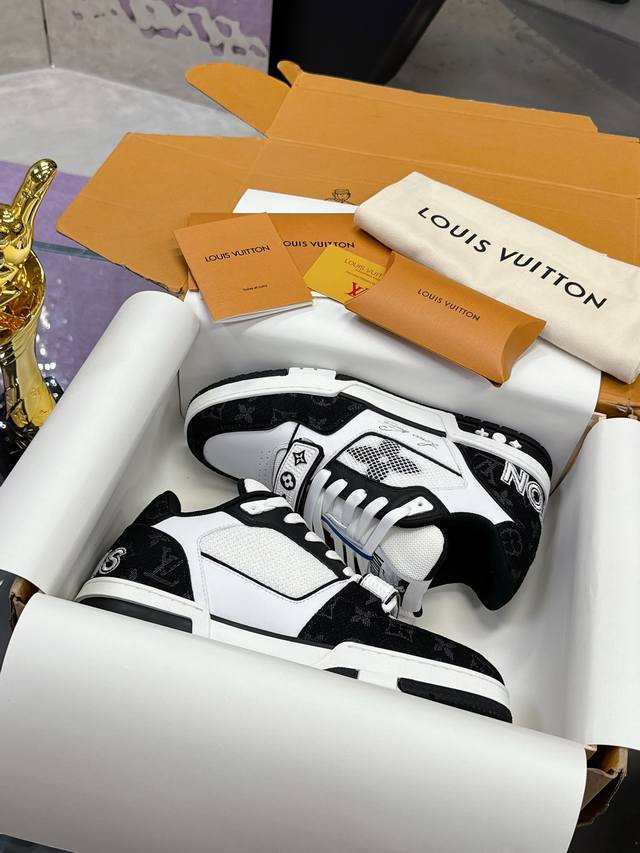Factory Price: New Colors, Couple's Edition Lv Sneaker Series With Velcro Straps