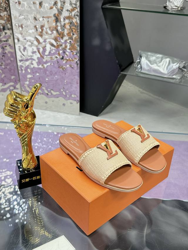 Factory Price: Chunky Heel: Flat Heel: Genuine Leather Outsole 40 Lv Slippers, H