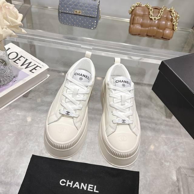 Out --- Chanel Thick-Soled Canvas Cookie Shoes The All-New Retro Canvas Series P