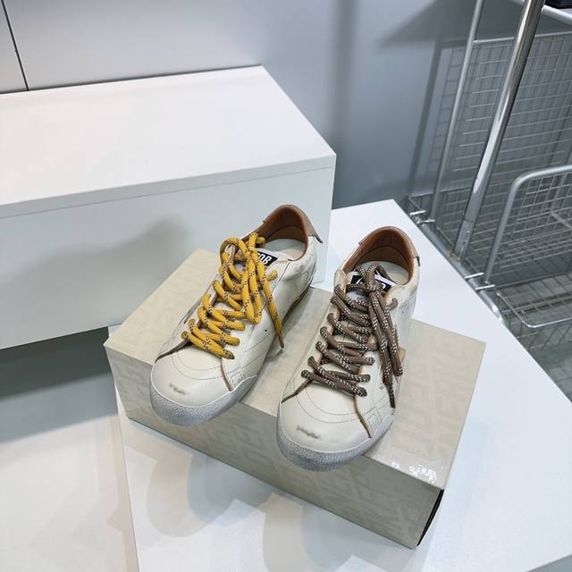 High-Quality Factory-Direct Women's And Men's Shoes!Top-Quality Couple's Edition