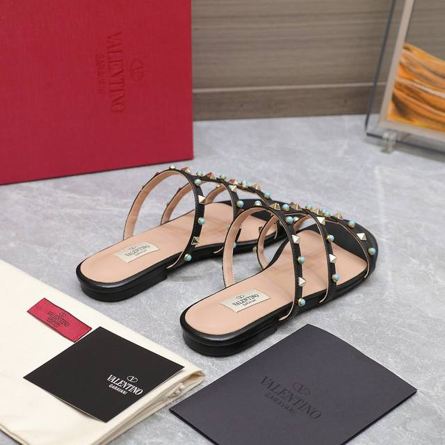 Valentino25Ss New Arrival Turquoise Studded Flat Sandals With Chunky Heel A Must