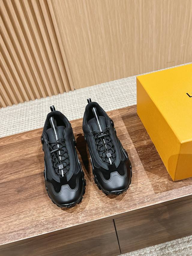 Louis Vuitton Ultra-Cool Women's Sports Running Shoes New Arrival: Outdoor Funct