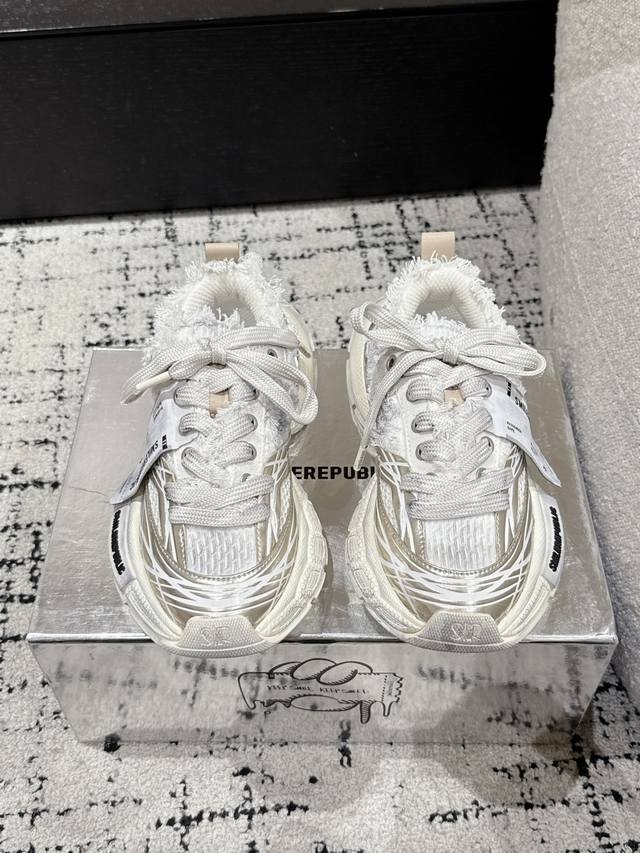 Men's Size +10 Smile Republic 25 Early Spring New Arrival Thick Sole Couple's St