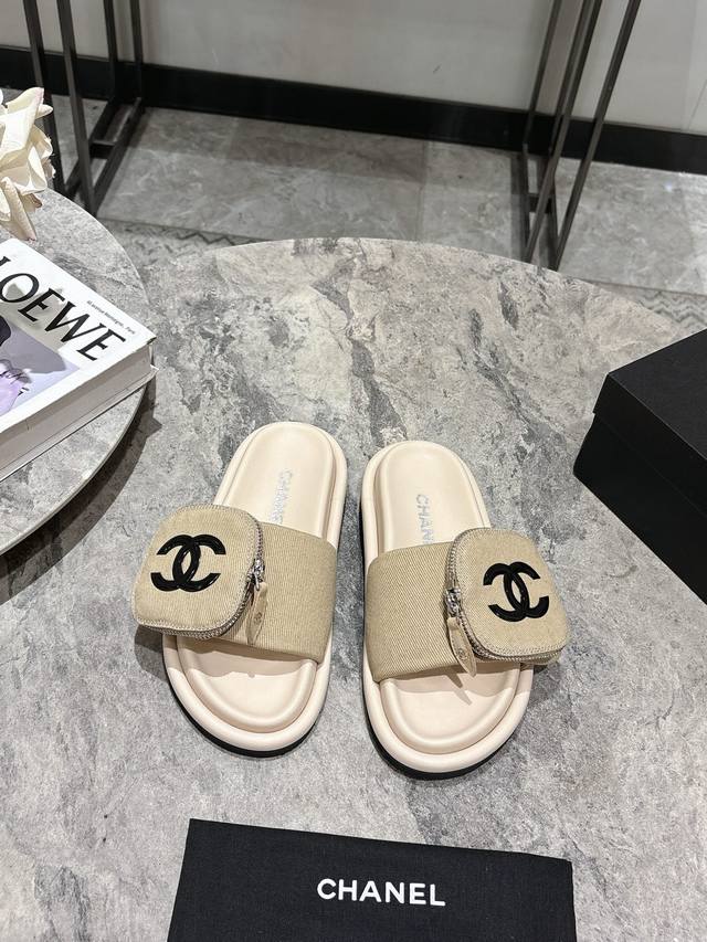 Chane*L Chanel Counter Focuses On The Latest Denim Slippers With Bags, Hard Good