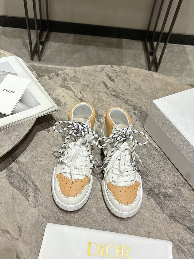 Couple Dio*R Dior Spring And Summer Catwalk Hollow Sports Shoes Original Purchas