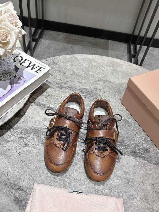 Miumiu Nb Miu Miu 25Ss Early Spring Catwalk New Style Retro Casual German Traini