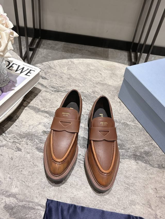 Prada Prada 25Ss Catwalk Retro British Retro Pointed Loafers Early Spring Catwal