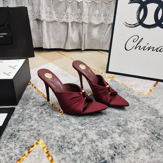 New Ysl Top High Version 2025 Official Website Synchronized New High-Heeled Slip