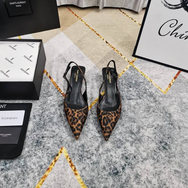 New Ysl Top High Version 2025 Official Website Synchronized New Back-Up High Hee