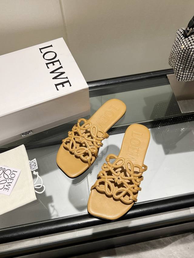 2025 Latest Loewe Ss Summer Limited Hollow Slippers, So Beautiful On The Feet!!!
