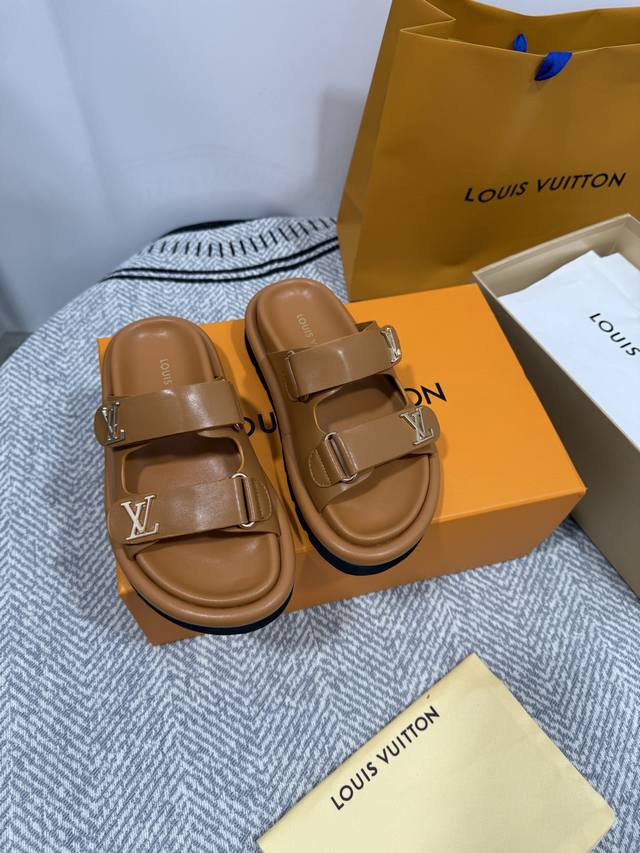 Couple Louis Vuitton Top Version Latest Catwalk Model Flat Bottom Versatile Hong