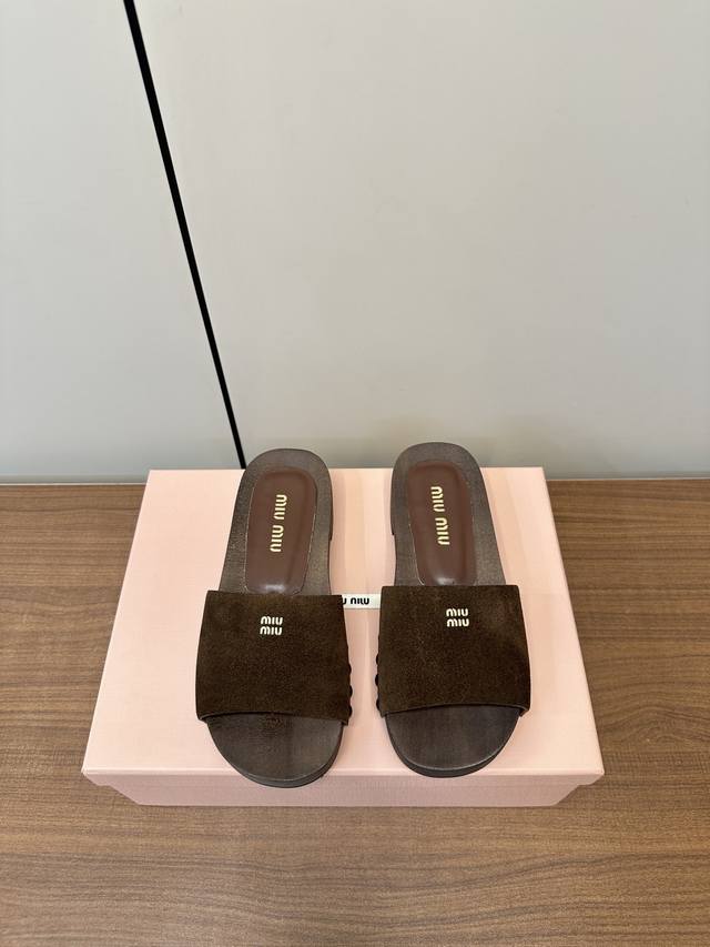 Miumiu Miumiu 2025 Spring And Summer New Retro Wooden Slippers Miumiu Catwalk St
