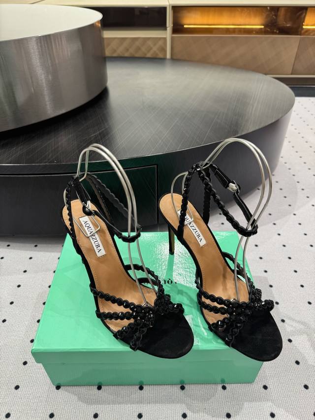 Pineapple Shoes Perfectly Interpret Good-Looking And Comfortable To Wear, Irresi