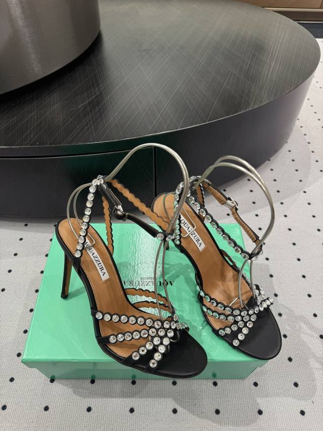 Pineapple Shoes Perfectly Interpret Good-Looking And Comfortable To Wear, Irresi