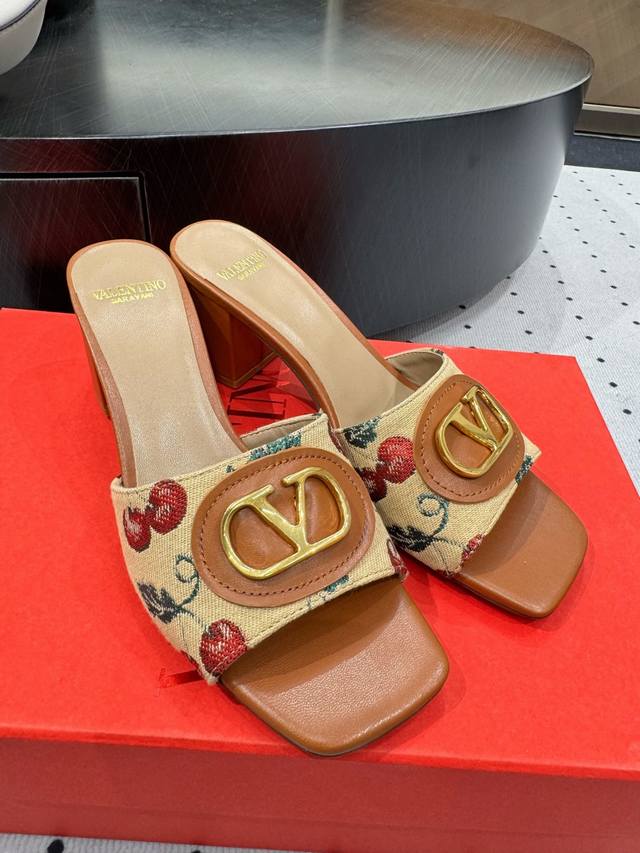 Early Spring New Product Fabric Knitted Cherry Cloth Lining Sheepskin Sole Cowhi