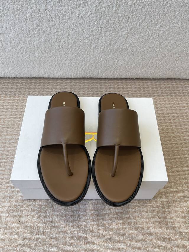 New 25Ss The Row Flip-Flops Produced In Dongguan At First Glance, This Shoe Give
