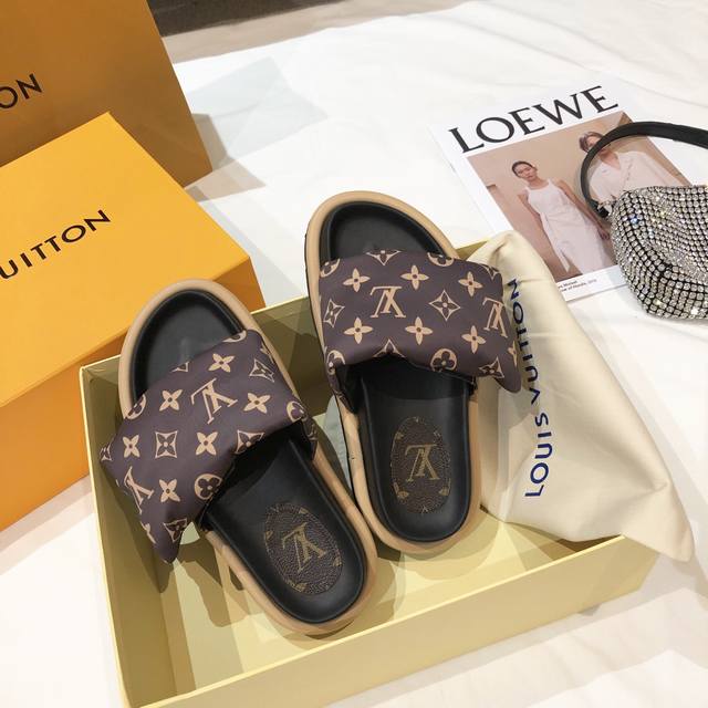 Men And Women's High Version. 2025Ss The Latest Version Of Casual Lazy Slippers