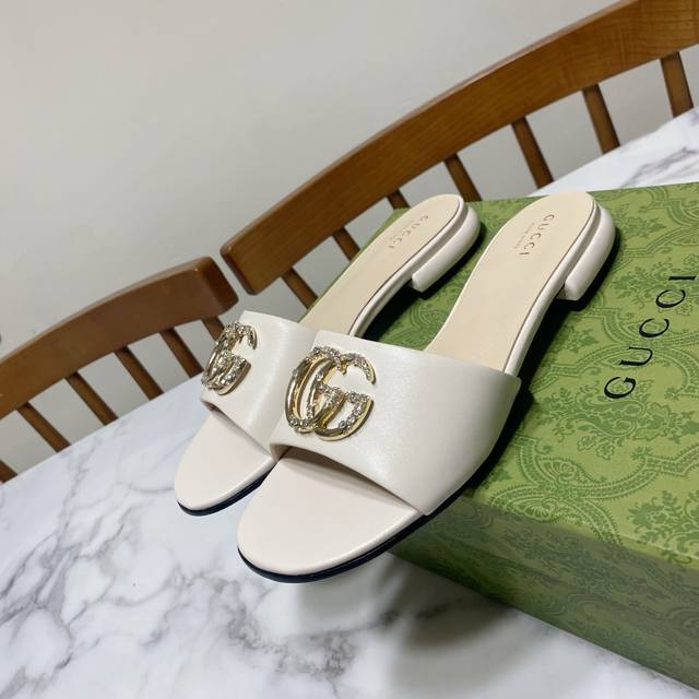 Beige Gucci Small Round Head Thick Heel Sandals, Diamond Double Buckle Matching,