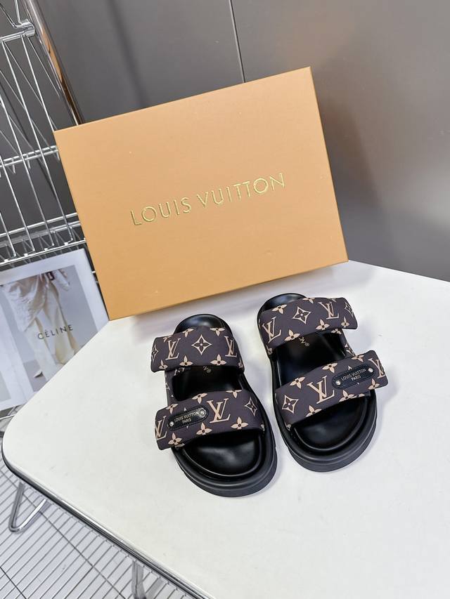 Lv Louis Vuitton's Latest Spring And Summer Couple Slippers, Hard Goods Are New