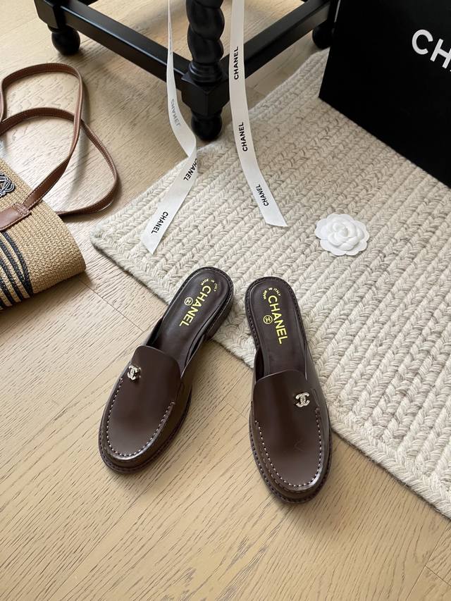 Chanel 25C Early Spring New Double C Buckle Loafers Top Version! Pre-Sale Cowhid