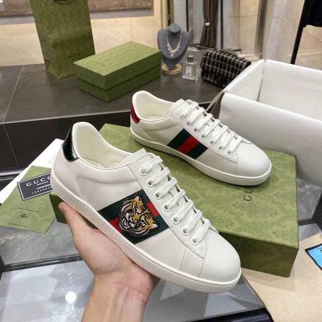 Impulse Price: Men + 10 Gucci Ni Ni's Same Gg White Shoes Have Been Popular In R