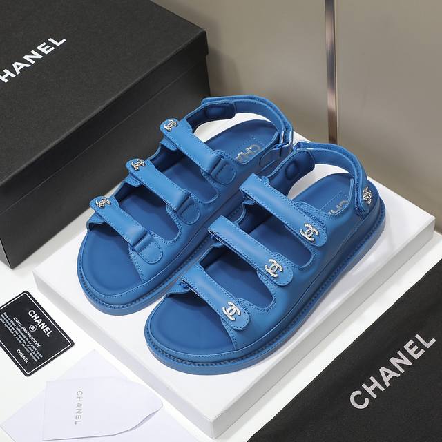 Impulse Price: C's New Velcro Sandals Are Of Top Quality And One Of The Classic