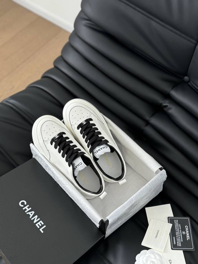 Thick-Soled Version Chanel 24 New Panda Color Matching Casual Shoes This Versati