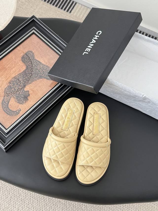 Chanel 25K New Slippers This Season's Honey Slippers Are So Beautiful On The Fee