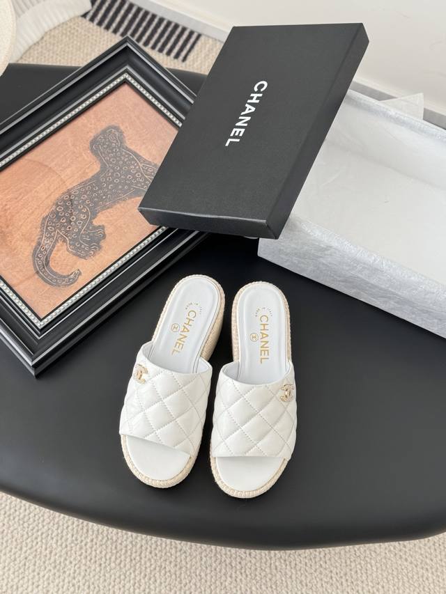 Chanel 25C Early Spring Resort Series Slippers This Is The Season Of Sweetheart