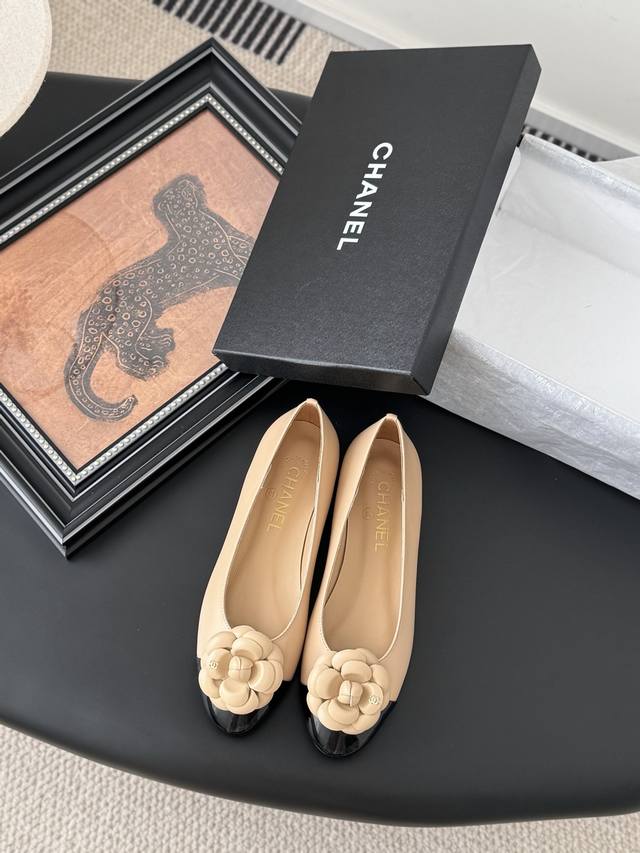 Chanel 25K Spring And Summer New Camellia Single Shoe Series This Season's Camel