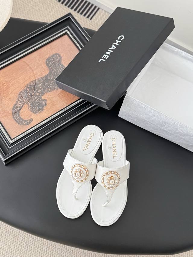 High Version Chanel Classic One-Strap Slippers A Hot Item Every Spring And Summe