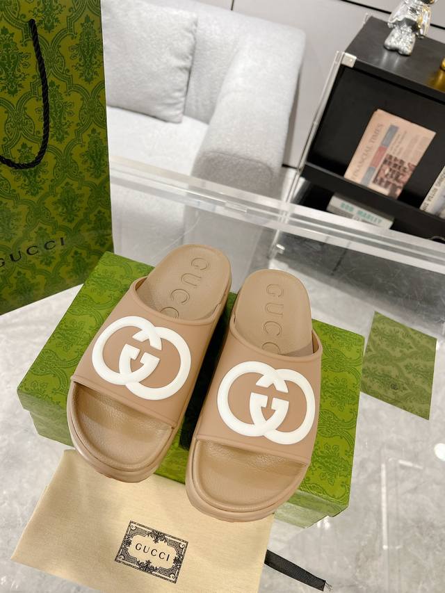 Latest Gucci 23Ss Spring And Summer Items New Thick-Soled Beach Couple Slippers