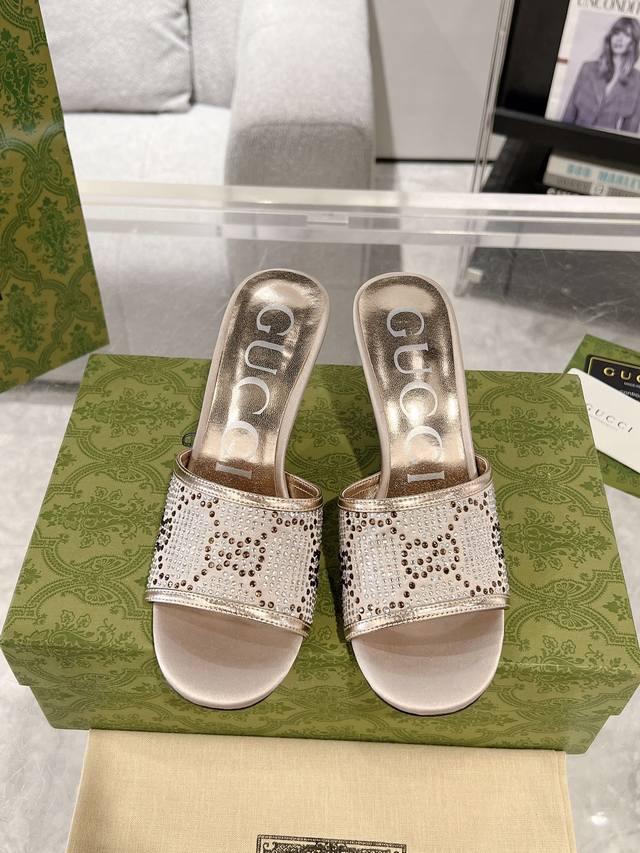 Gucci Women's Gg Mid-Heeled Sandals The Brand Continues To Meet People's Pursuit