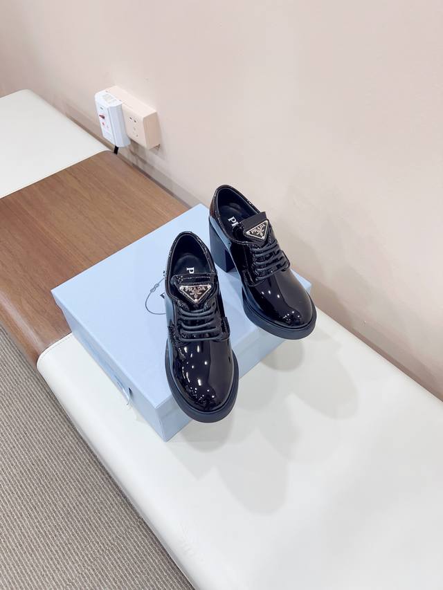 Certified Prad*Pra*Vs Latest Thick-Soled Casual Shoes Series Round-Toed Thick-So