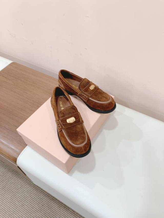 Certified Miumi's New Coin Loafers Are Recommended! Those Cute Little Details Fo