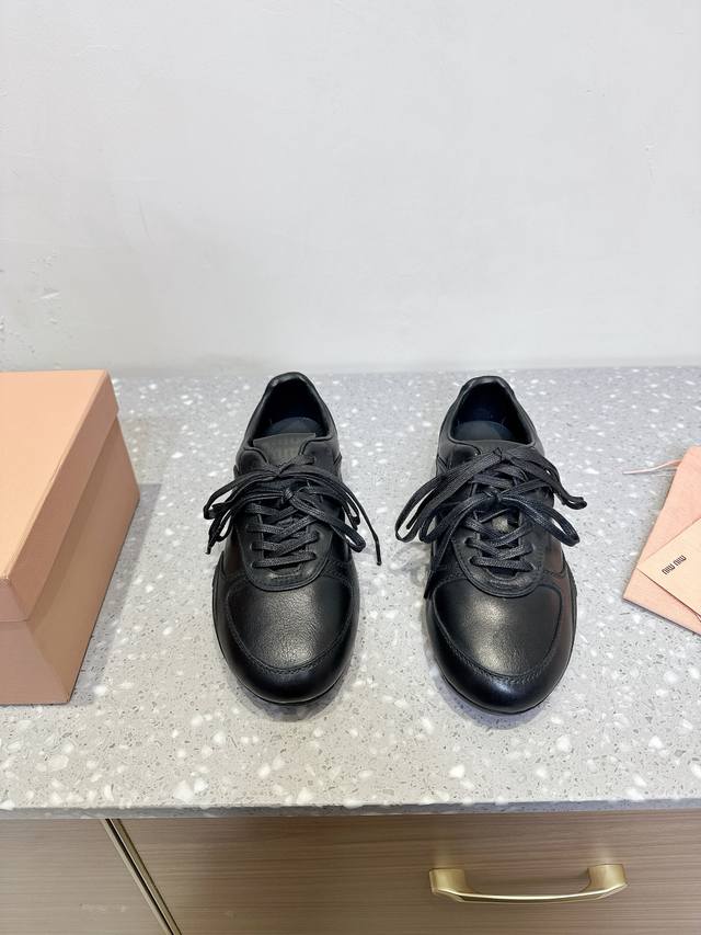 Miu Miu 25Ss Spring/Summer New Retro Gump Shoes Dexun Shoes Casual Shoes Show Cr
