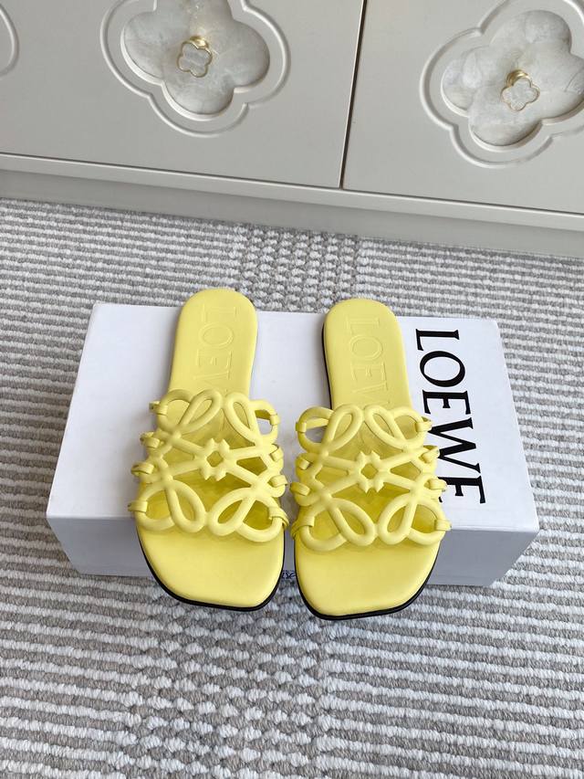 Loewe 25Ss Anagram Summer Limited New Hollow Flat Slippers Full Of Design Sense