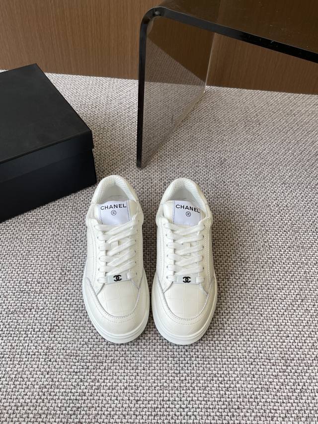 Chanel Chanel New Checkerboard Casual Sports Shoes, Board Shoes, Color Matching