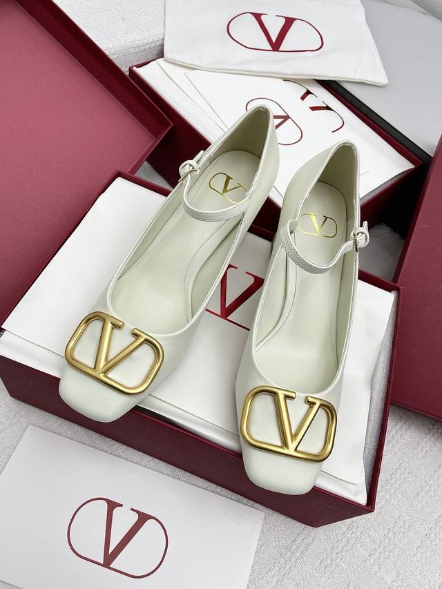 Valentino Valentin* New Thick Heel Retro Mary Jane Shoes Retro Elegance Fashiona