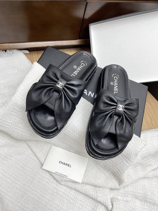 Chanel2025 New Double C Thick-Soled Bow Slippers The Eternal Classic In The Fash